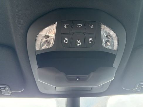 Used 2024 Chrysler Pacifica Touring-L w/ S Appearance Package image 24