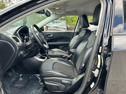 Used 2019 Jeep Compass Latitude image 15