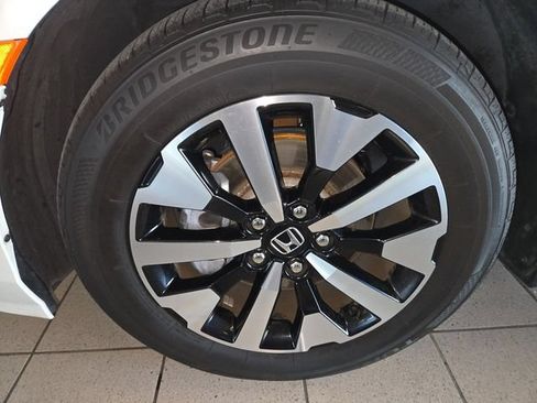 Used 2025 Honda Odyssey EX-L image 10
