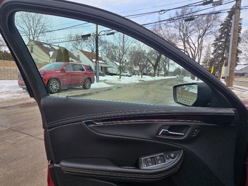 Used 2019 Chevrolet Impala LT w/ Sunroof and Spoiler Package image 15