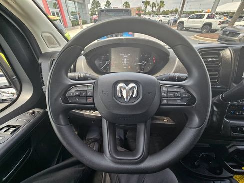 Used 2025 RAM ProMaster 2500 w/ Convenience Group FWD image 16