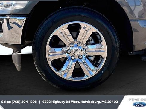 Certified 2019 Ford F150 XLT w/ Equipment Group 302A Luxury image 7