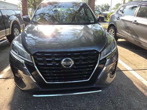 Used 2021 Nissan Kicks S FWD image 7