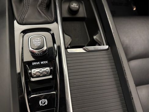 Used 2020 Volvo S60 T5 Momentum image 27