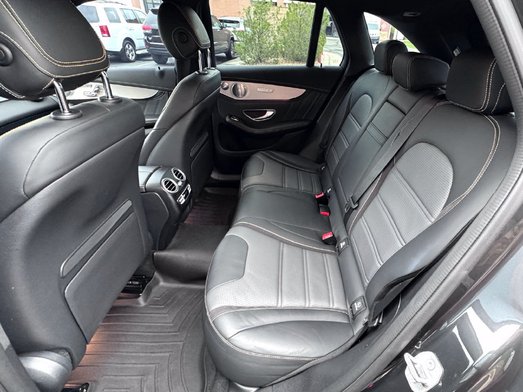 Used 2020 Mercedes-Benz GLC 63 AMG 4MATIC image 35