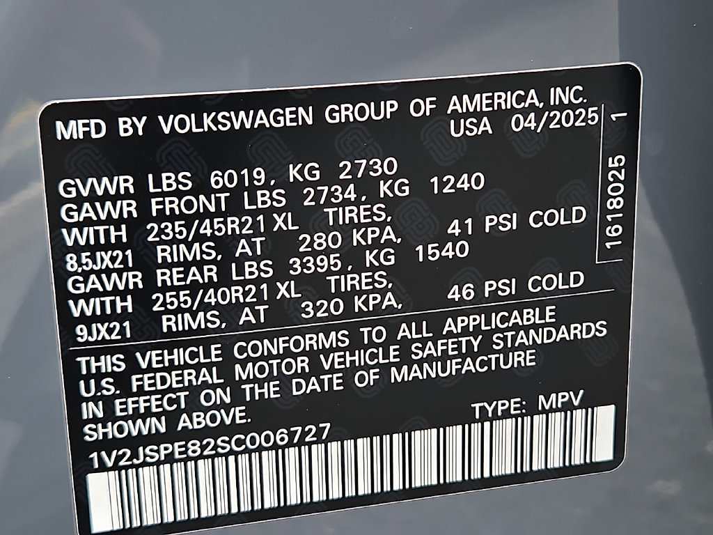 Certified 2025 Volkswagen ID.4 Pro S Plus AWD/4WD image 30
