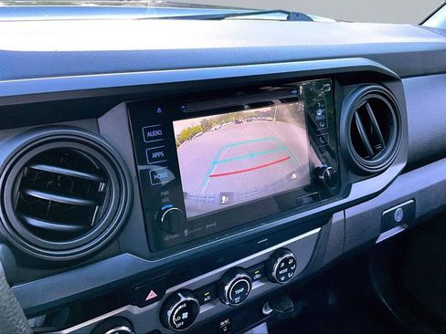 Used 2016 Toyota Tacoma SR w/ Towing Package AWD/4WD image 10