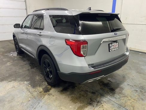 Used 2023 Ford Explorer XLT w/ Equipment Group 202A AWD/4WD image 5