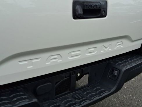 Certified 2022 Toyota Tacoma SR AWD/4WD image 28