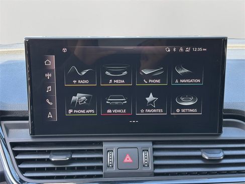 Used 2023 Audi Q5 2.0T Premium w/ Convenience Package image 18