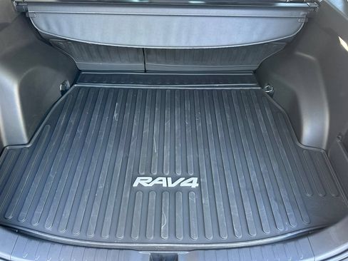 Certified 2025 Toyota RAV4 XLE FWD image 15