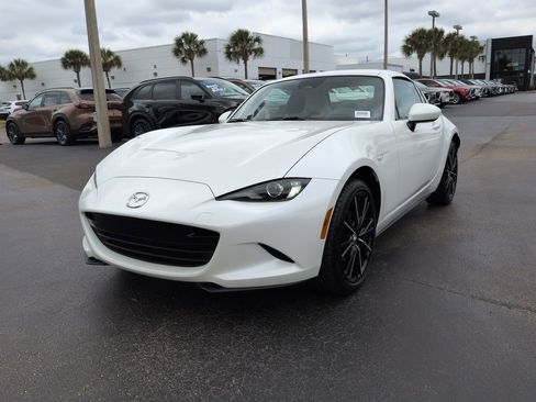 New 2026 MAZDA MX-5 Miata RF Grand Touring RWD image 8