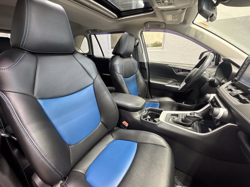 Used 2020 Toyota RAV4 XLE w/ Convenience Package AWD/4WD image 32