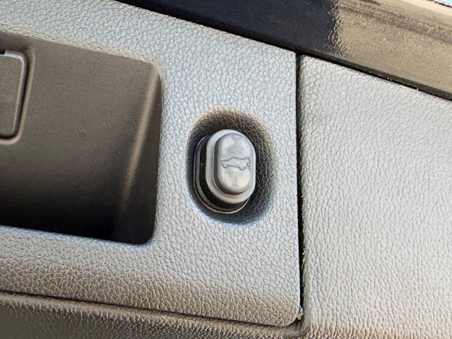 Used 2020 Cadillac Escalade Luxury AWD/4WD image 17