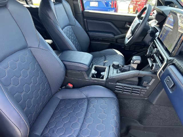 Used 2026 Toyota 4Runner Platinum AWD/4WD image 38