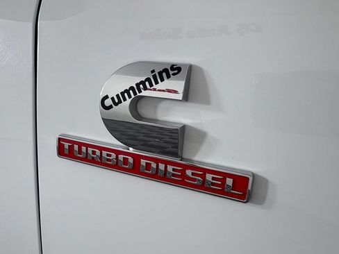 Used 2024 RAM 2500 Big Horn w/ Off Road Package AWD/4WD image 11
