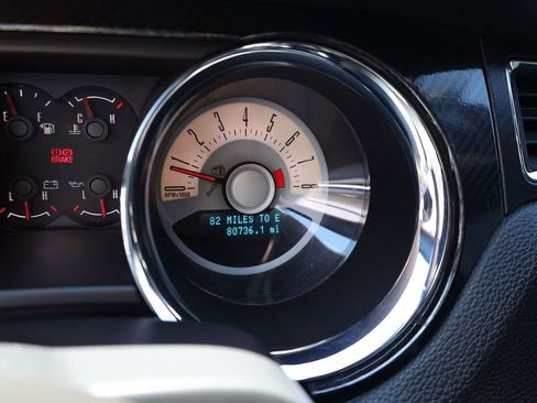 Used 2012 Ford Mustang GT RWD image 14