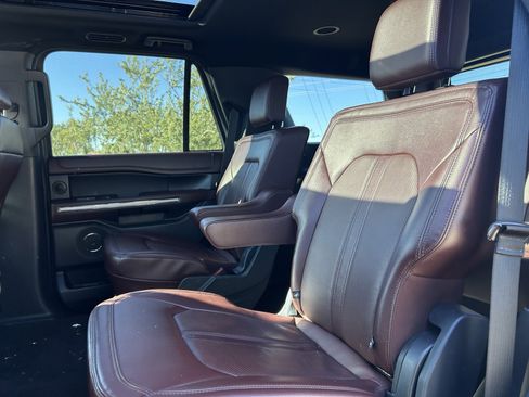 Used 2023 Ford Expedition Limited image 14