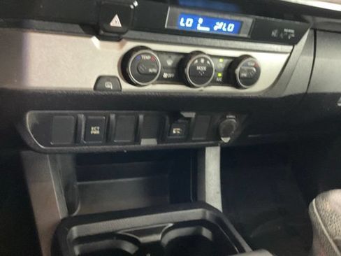 Used 2022 Toyota Tacoma SR RWD image 28