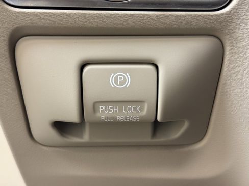 Used 2015 Volvo V60 T5 Premier Plus image 30