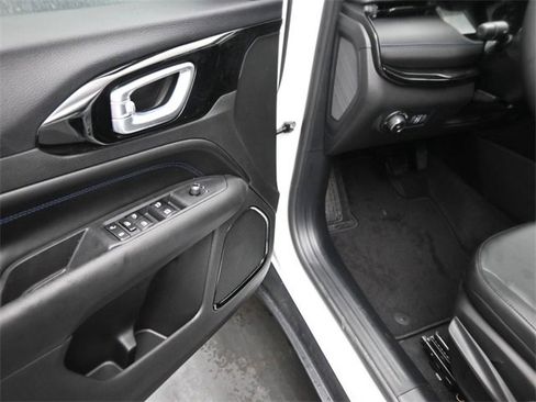 New 2026 Jeep Compass Latitude image 14