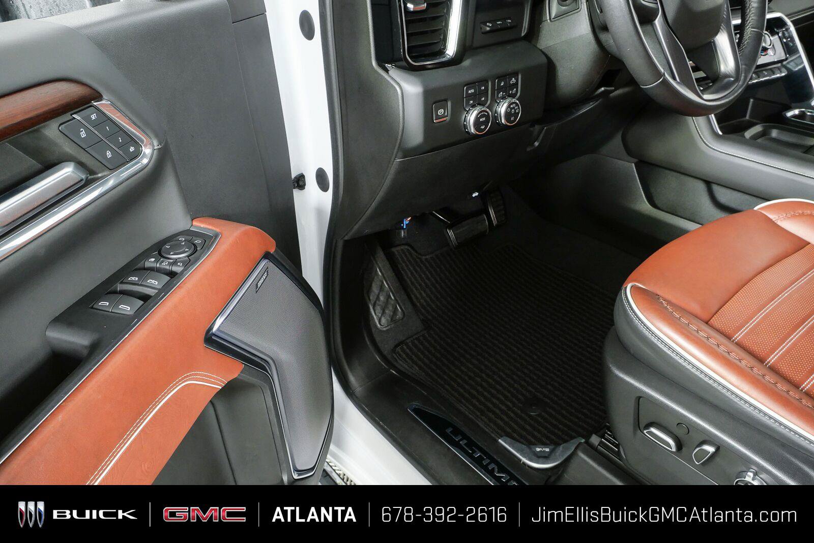 Used 2024 GMC Sierra 2500 Denali Ultimate w/ Max Trailering Package AWD/4WD image 8