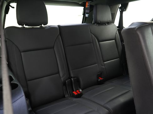 Used 2025 Chevrolet Tahoe LT AWD/4WD image 13