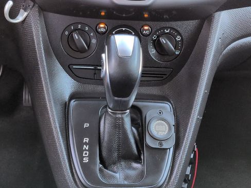 Used 2018 Ford Transit Connect XLT FWD image 18