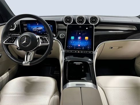 Used 2026 Mercedes-Benz GLC 300 4MATIC image 29