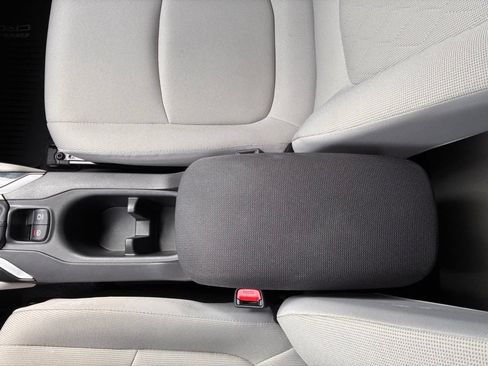 Used 2025 Toyota Corolla Cross L FWD image 38