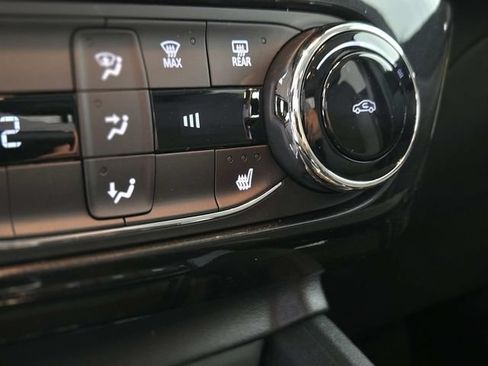 New 2025 Chevrolet TrailBlazer LT w/ Convenience Package FWD image 22