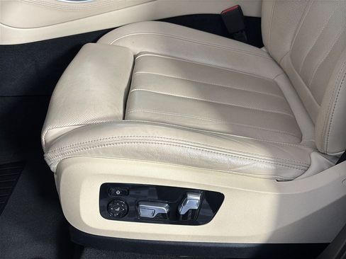 Used 2021 BMW X5 sDrive40i w/ M Sport Package RWD image 16