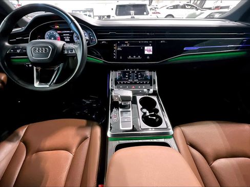 Used 2021 Audi Q8 Premium Plus w/ Premium Plus Package AWD/4WD image 14