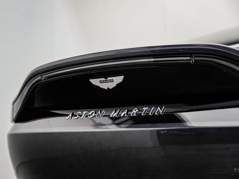 Used 2023 Aston Martin V12 Vantage RWD image 18