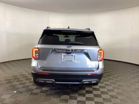 Used 2023 Ford Explorer XLT w/ Equipment Group 202A AWD/4WD image 3