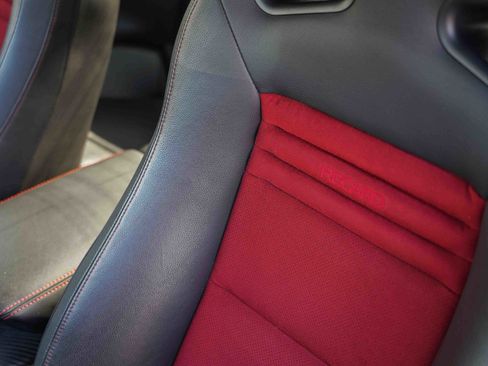 Used 2018 Nissan GT-R NISMO image 37