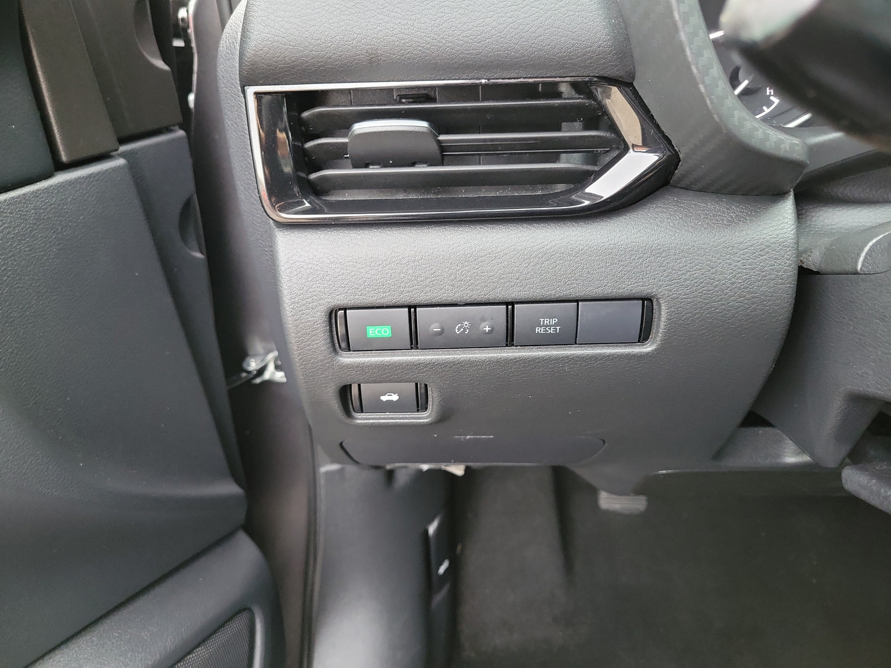 Used 2024 Nissan Sentra SV w/ All-Weather Package FWD image 27