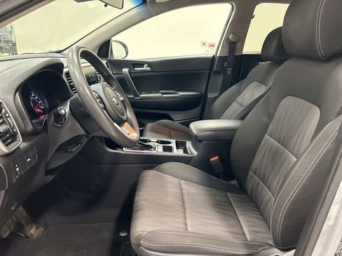 Certified 2020 Kia Sportage LX image 10