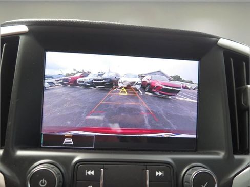 Used 2023 GMC Terrain SLE w/ Driver Convenience Package FWD image 18