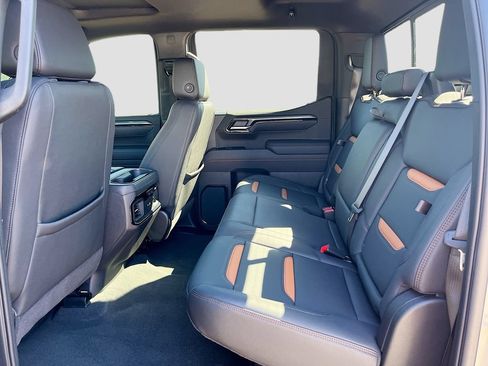 Used 2025 GMC Sierra 1500 AT4 w/ AT4 Premium Package AWD/4WD image 26