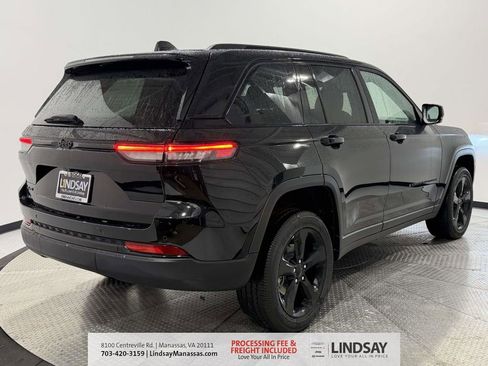 New 2025 Jeep Grand Cherokee Altitude AWD/4WD image 7