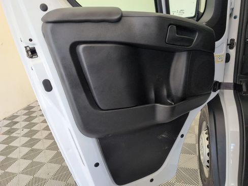 Used 2025 RAM ProMaster 2500 w/ Convenience Group FWD image 32