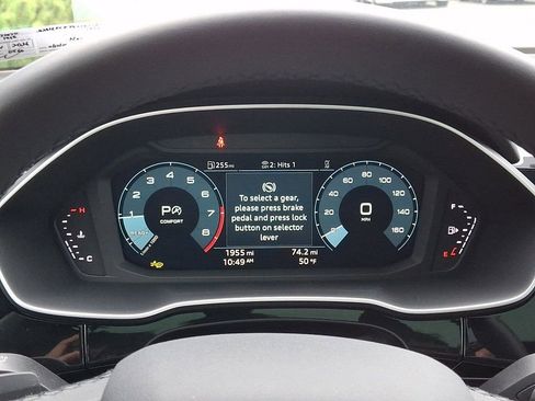 Certified 2025 Audi Q3 2.0T Premium Plus w/ Premium Plus Package image 20