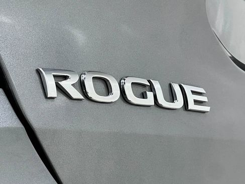 Used 2019 Nissan Rogue SL image 41