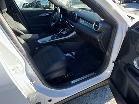 Used 2024 Alfa Romeo Tonale Veloce image 20