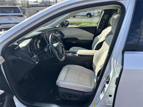 Used 2025 Lexus RX 450h AWD w/ Convenience Package image 12