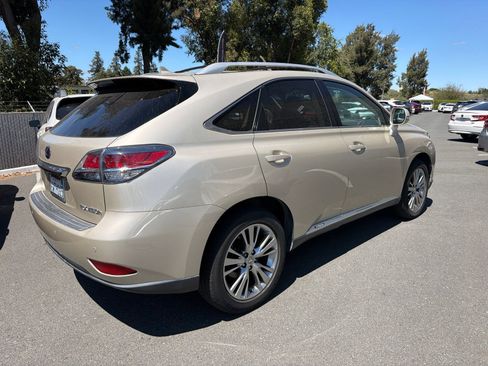 Used 2013 Lexus RX 450h AWD w/ Navigation Pkg image 4