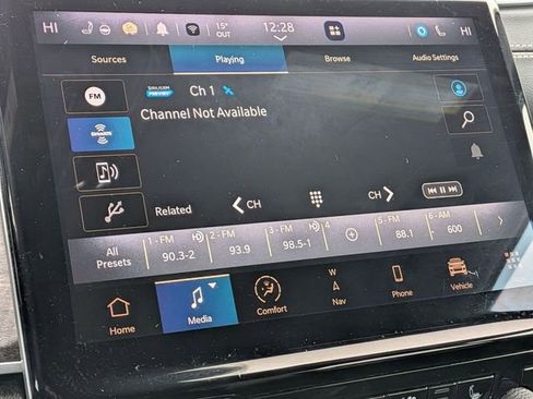 Used 2024 Jeep Grand Cherokee L Limited w/ Luxury Tech Group II image 24