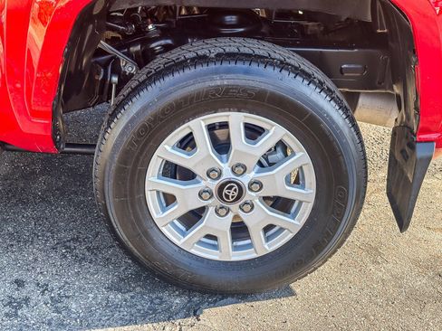 Certified 2025 Toyota Tacoma SR5 image 12