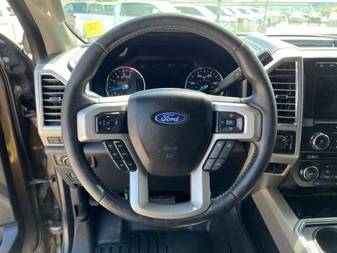 Used 2017 Ford F250 Lariat w/ Lariat Ultimate Package AWD/4WD image 25